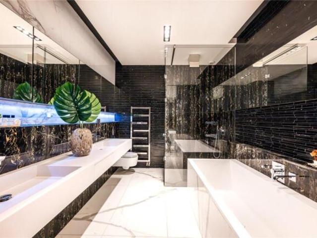 Apartment for sale in Mayfair, Greater London