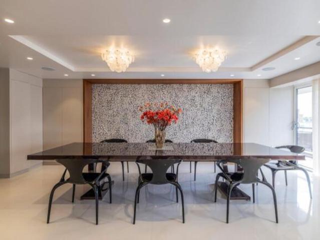 Apartment for sale in St. John's Wood, Greater London