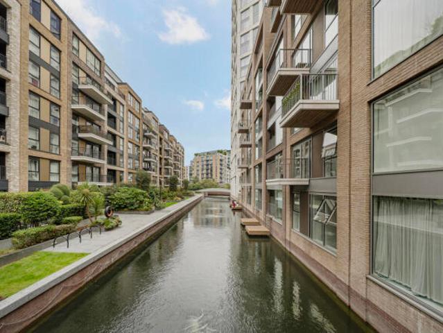 Apartment for sale in Fulham, Greater London