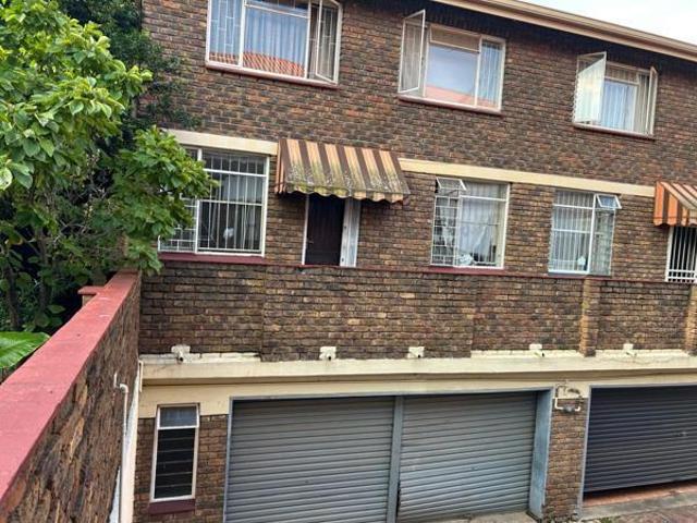 Apartment for rent in Waterkloof, Gauteng