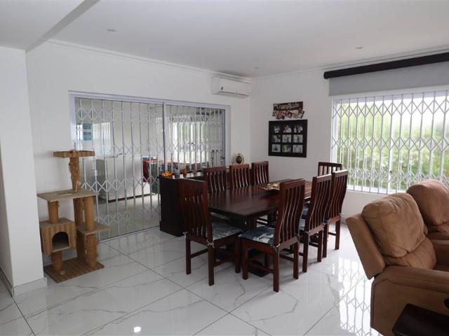 Apartment for sale in Umdloti, Kwazulu-natal