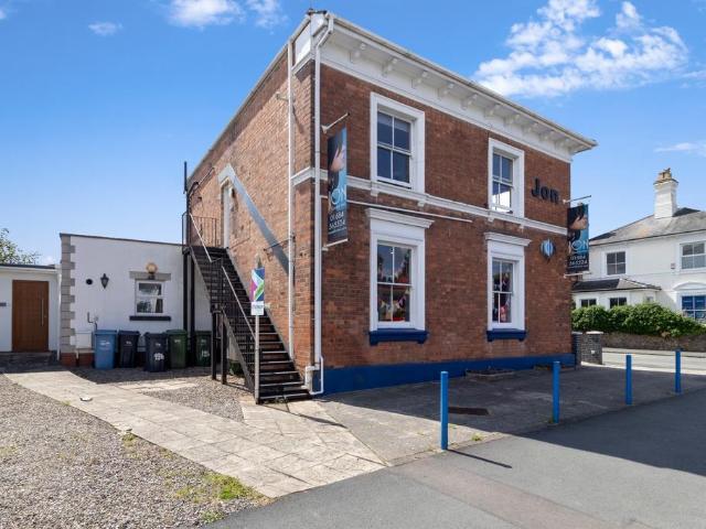 Flat for rent in Forthampton, Worcestershire