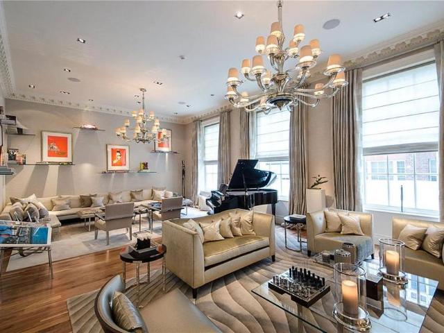 Apartment for rent in Mayfair, Greater London