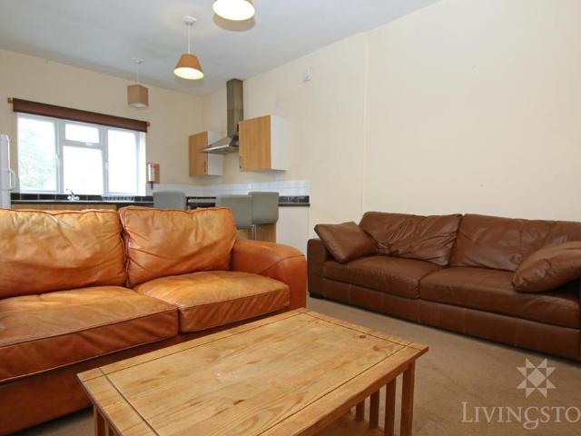 Flat for rent in Highfields, Old Wharf