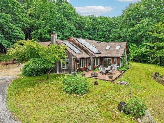 House for sale in Ashby, Middlesex County