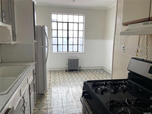 House for sale in Queens, Arverne