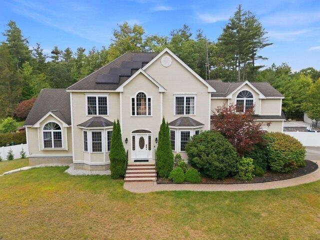 House for sale in Ayer, Middlesex County