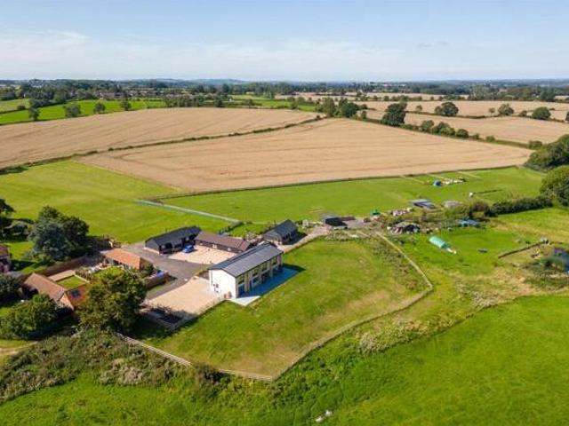 House for sale in Buckingham, Buckinghamshire