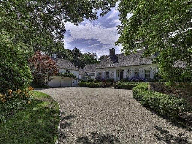 House for sale in Barnstable