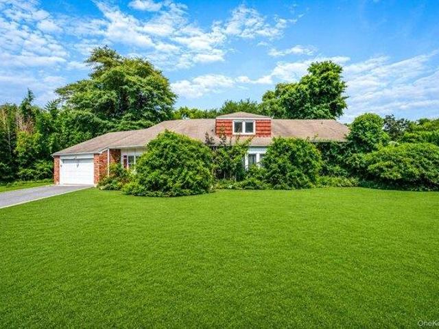 House for sale in Bohemia, New York