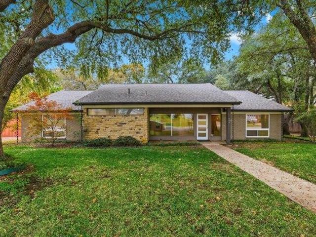 House for sale in Bedford, Texas