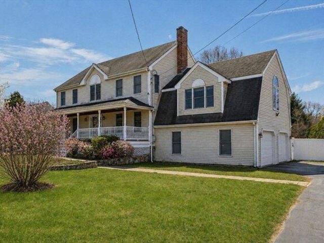 House for sale in Bellingham, Massachusetts