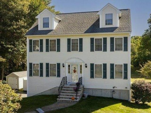 House for sale in Billerica, Middlesex County
