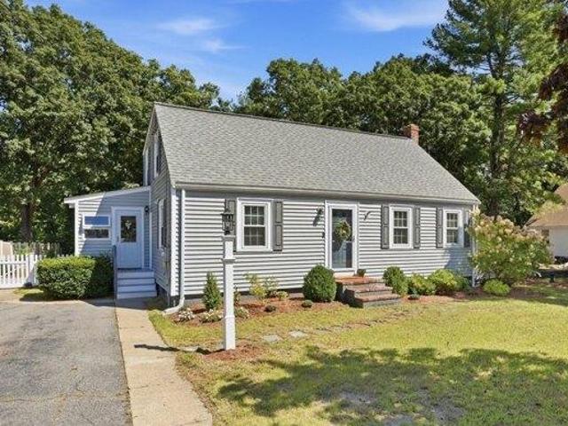 House for sale in Billerica, Middlesex County