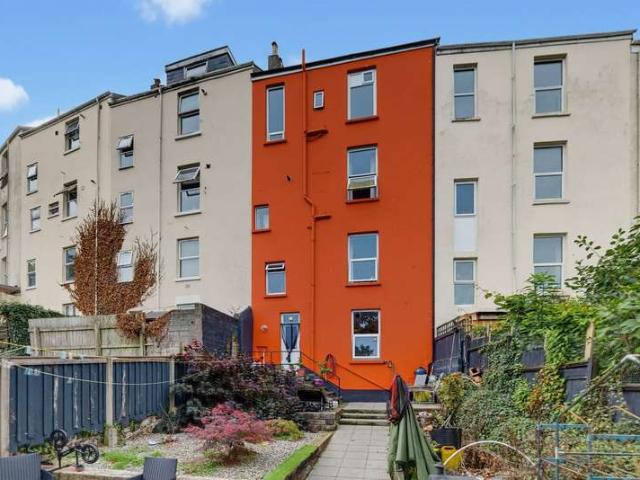Apartment for sale in Pennycomequick, Mount Wise