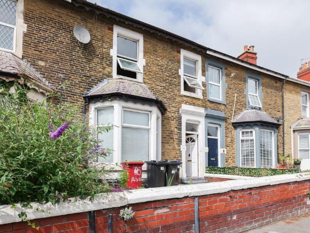 Flat for sale in Layton, Blackpool