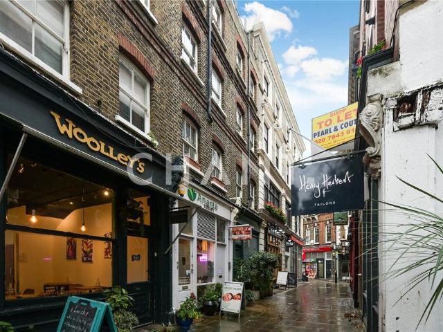Flat for sale in Holborn, Greater London