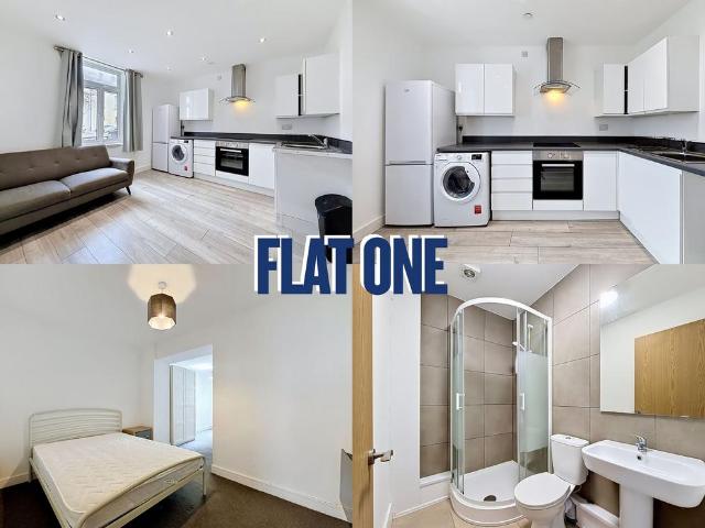 Flat for sale in Plasnewydd, Falcon Lodge