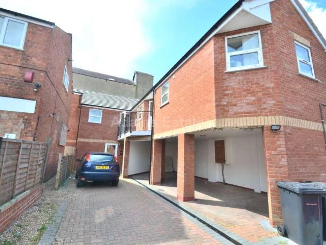 Flat for sale in Newtown, Reading