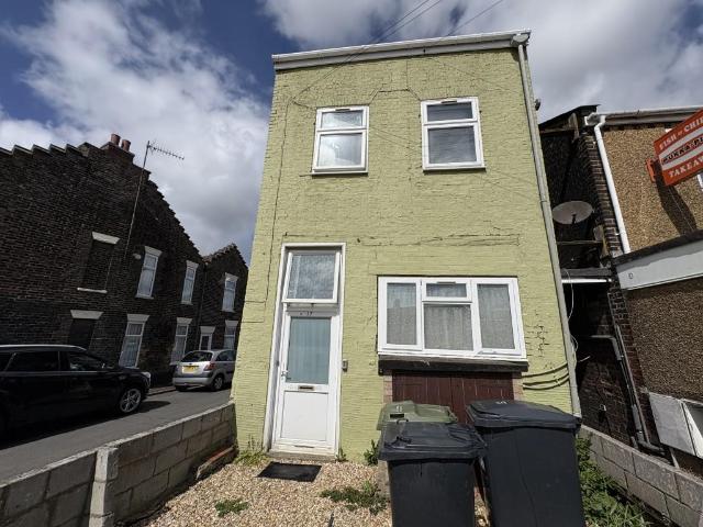 Flat for sale in South Lynn, Brookville