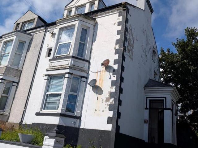 Flat for sale in Porth-y-Felin, Holyhead