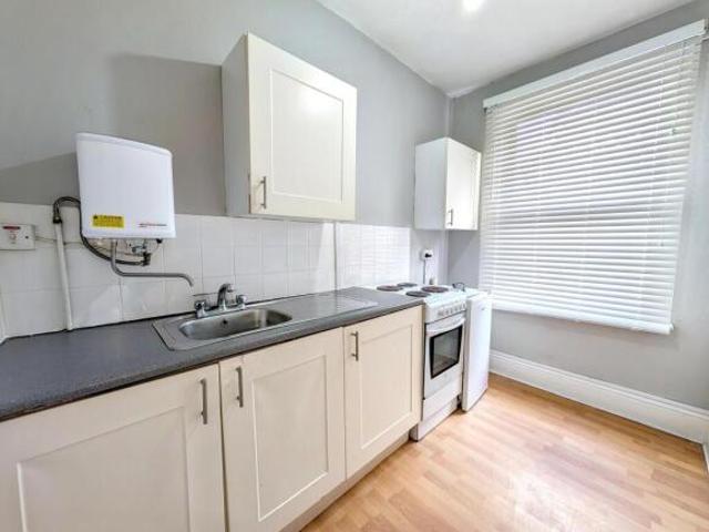 Apartment for sale in Wotton Pitch, Gloucester