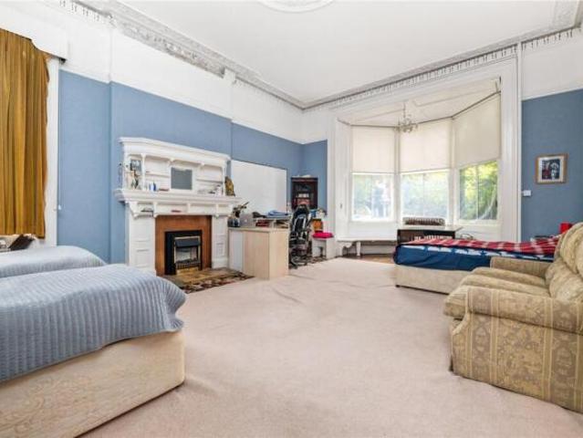 Apartment for sale in Stoneygate, Leicester