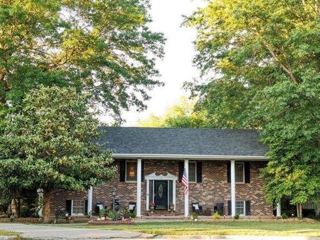 House for sale in Bolivar, Missouri