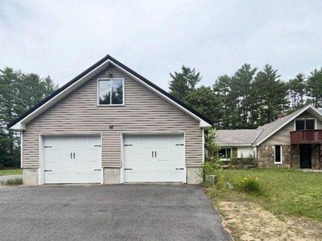 House for sale in Bowdoin, Maine