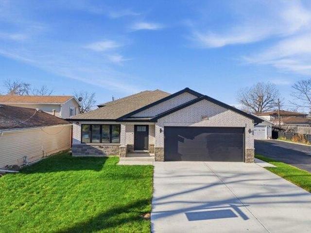 House for sale in Bridgeview, Illinois