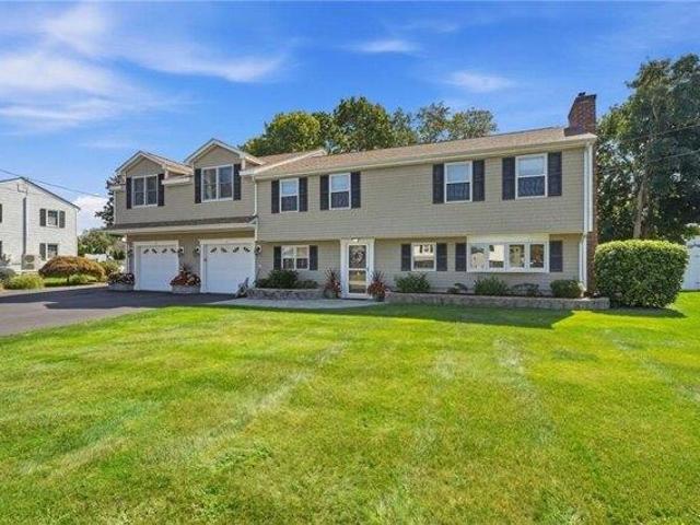 House for sale in Bristol, Bristol County