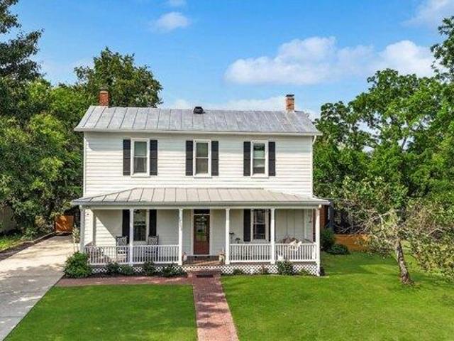 House for sale in Bristow
