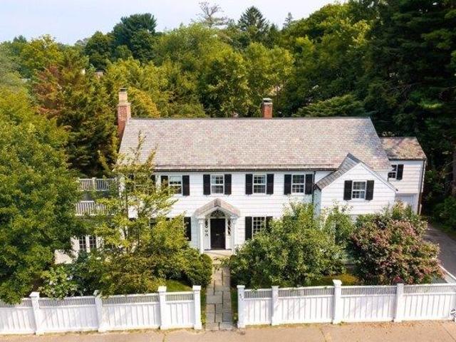 House for sale in Chestnut Hill, Brookline