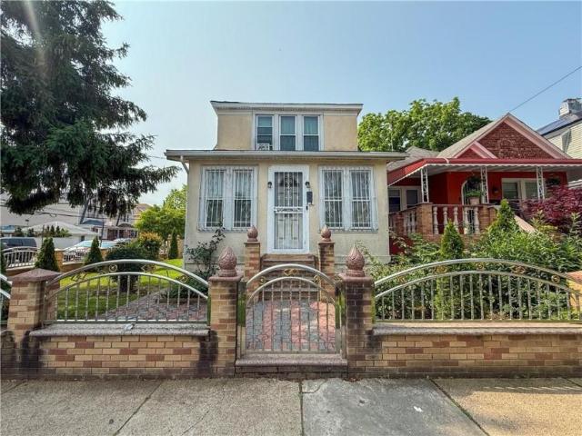 House for sale in Arverne, New York