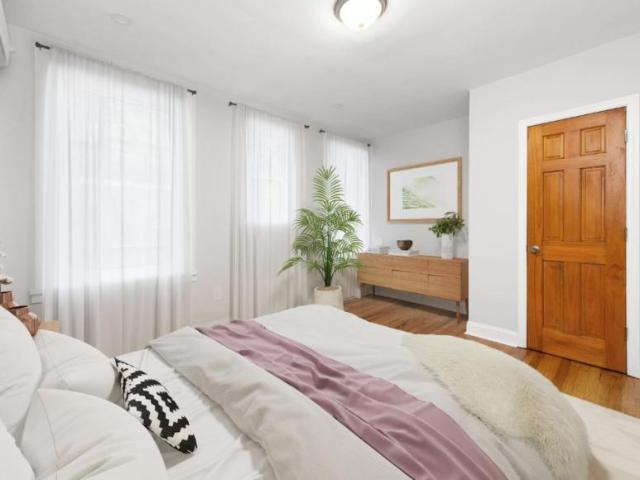 Townhouse for sale in Arverne, New York