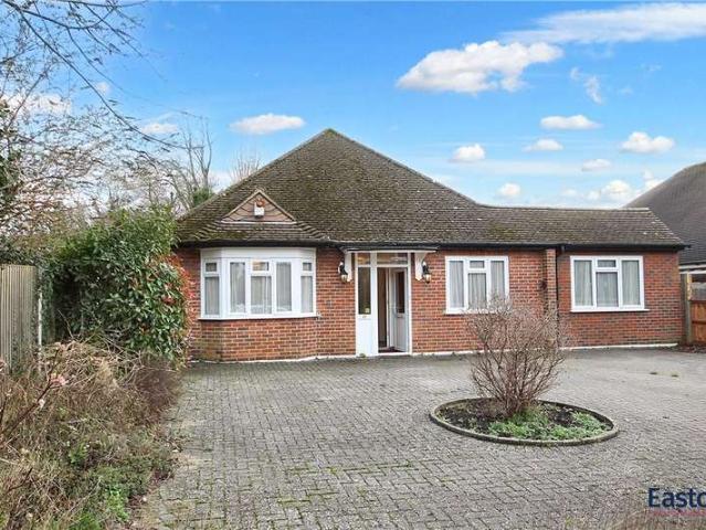 Bungalow for sale in Tattenham Corner, Red Hill