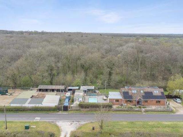 Bungalow for sale in Purton, Wiltshire