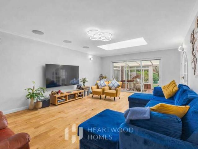 Bungalow for sale in St Albans, Five Acres