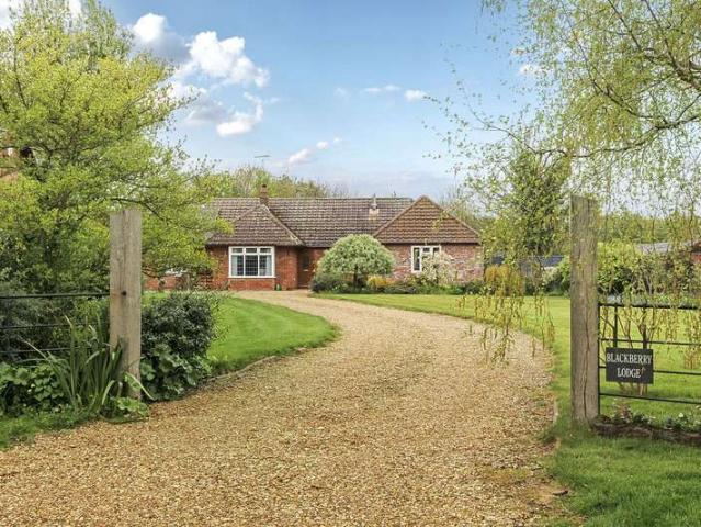 Bungalow for sale in Barholm, Lincolnshire