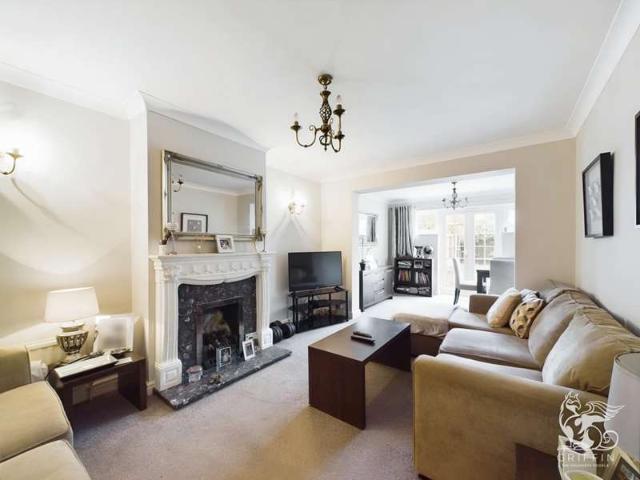 Bungalow for sale in Stanford-le-hope, Essex