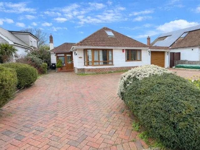 Bungalow for sale in Friars Cliff, Christchurch