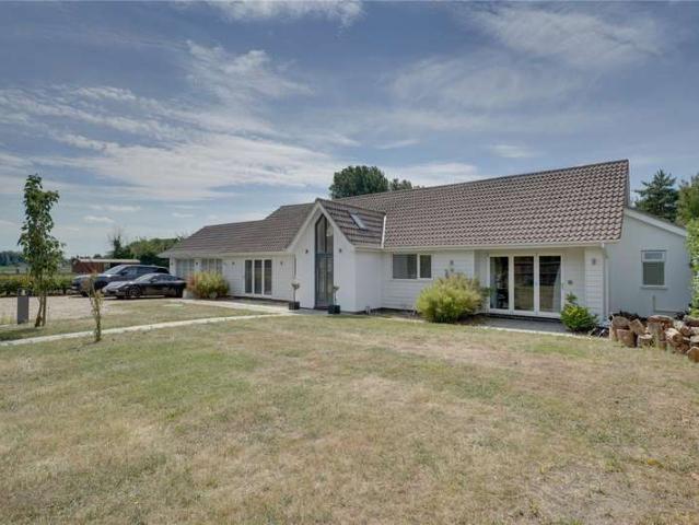 Bungalow for rent in Chedburgh, Suffolk