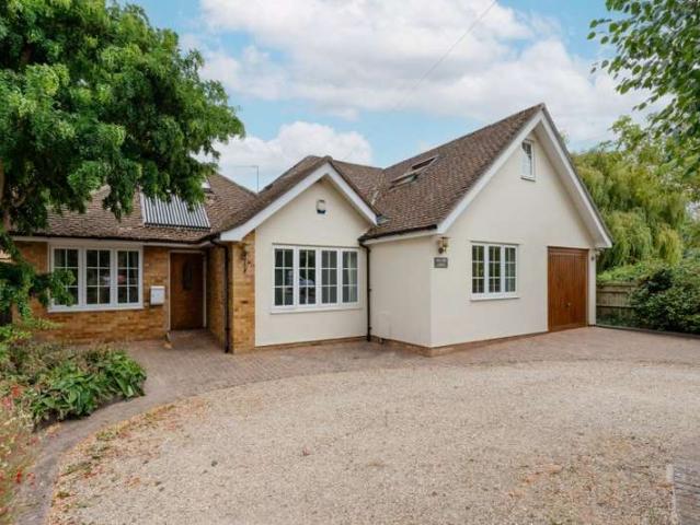 Bungalow for sale in Berrick Salome, Oxfordshire