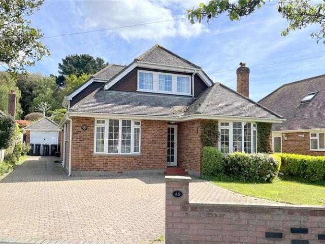 Bungalow for sale in Friars Cliff, Christchurch