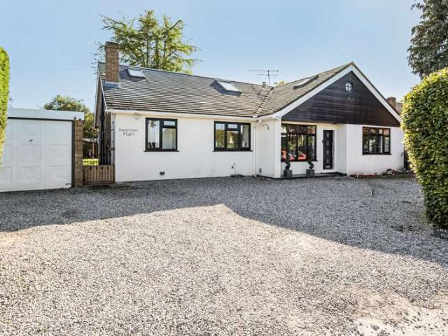 Bungalow for sale in Datchet