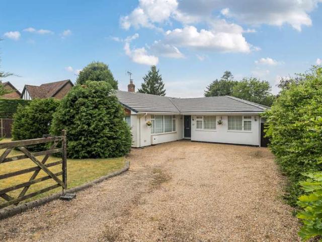 Bungalow for sale in Wrecclesham, Fole