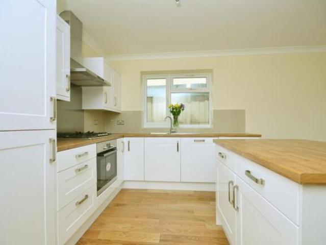 Bungalow for rent in Westborough, Surrey