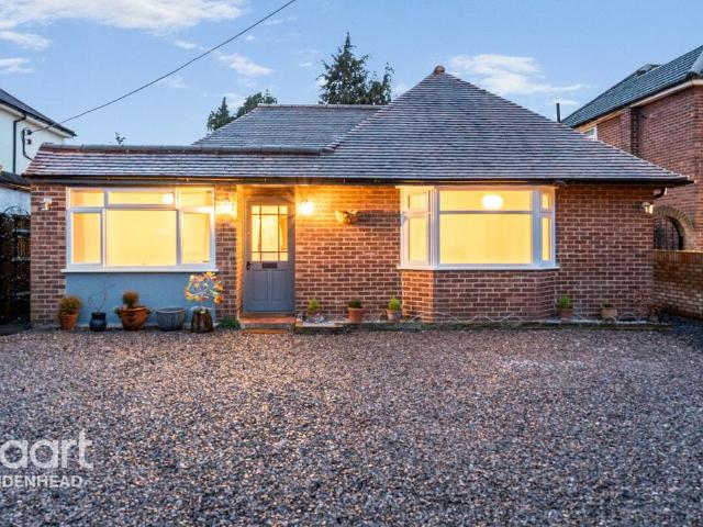 Bungalow for sale in Fifield, Bray