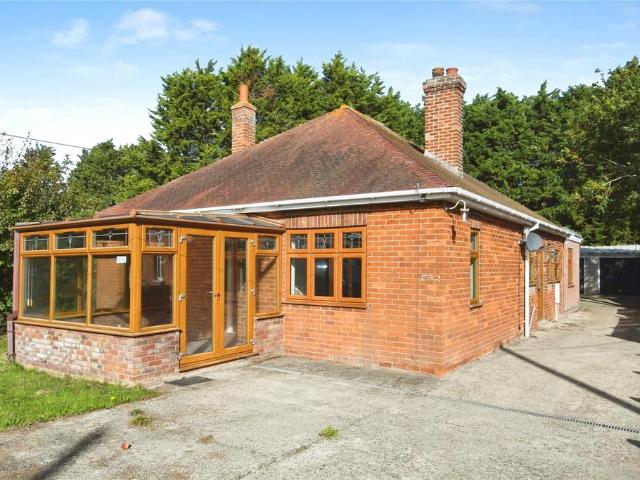 Bungalow for sale in Leake Common Side, Boston