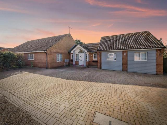 Bungalow for sale in Bixley, Eastbridge